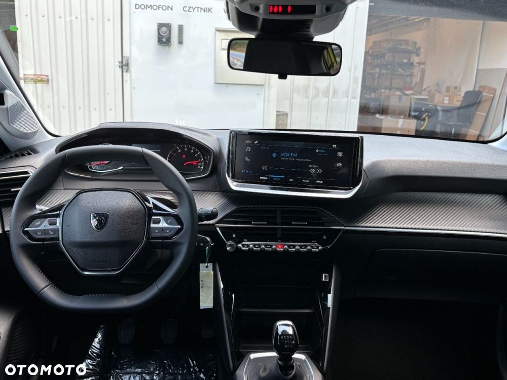 Peugeot 208 - 16