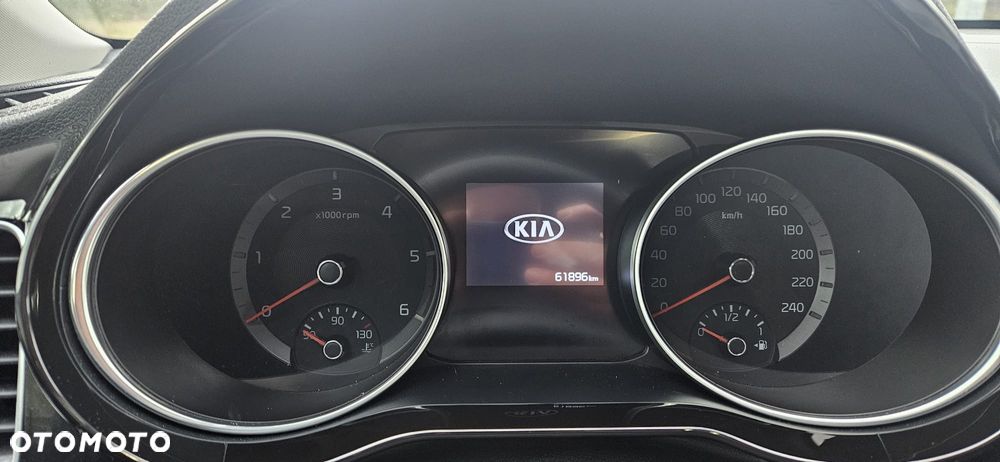 Kia Ceed - 14