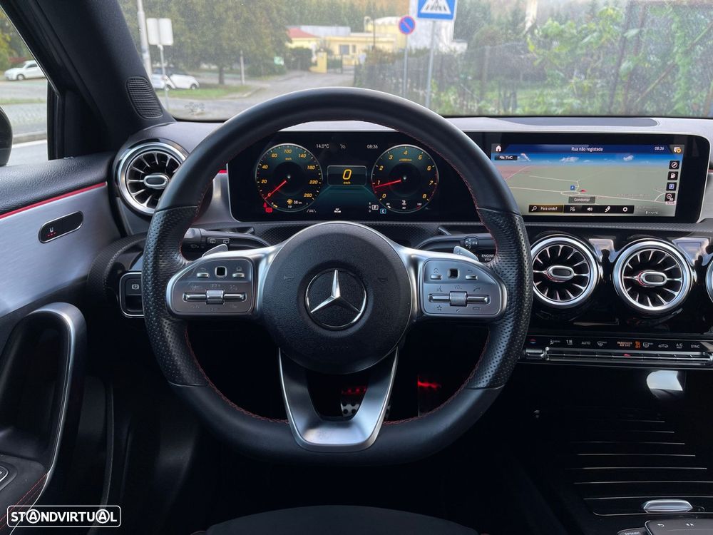 Mercedes-Benz A 180 7G-DCT AMG Line - 16