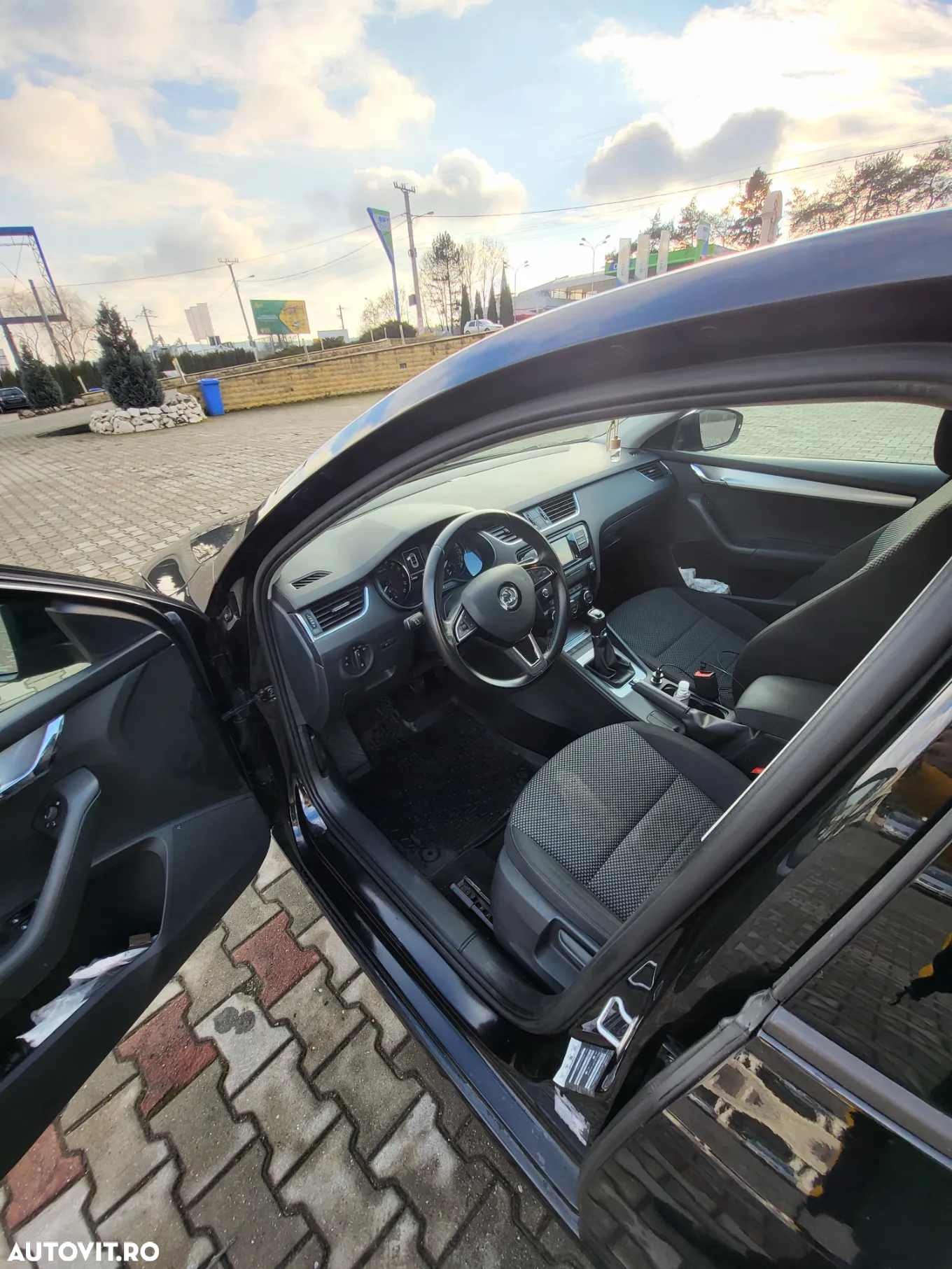 Skoda Octavia 2.0 TDI ELEGANCE - 6