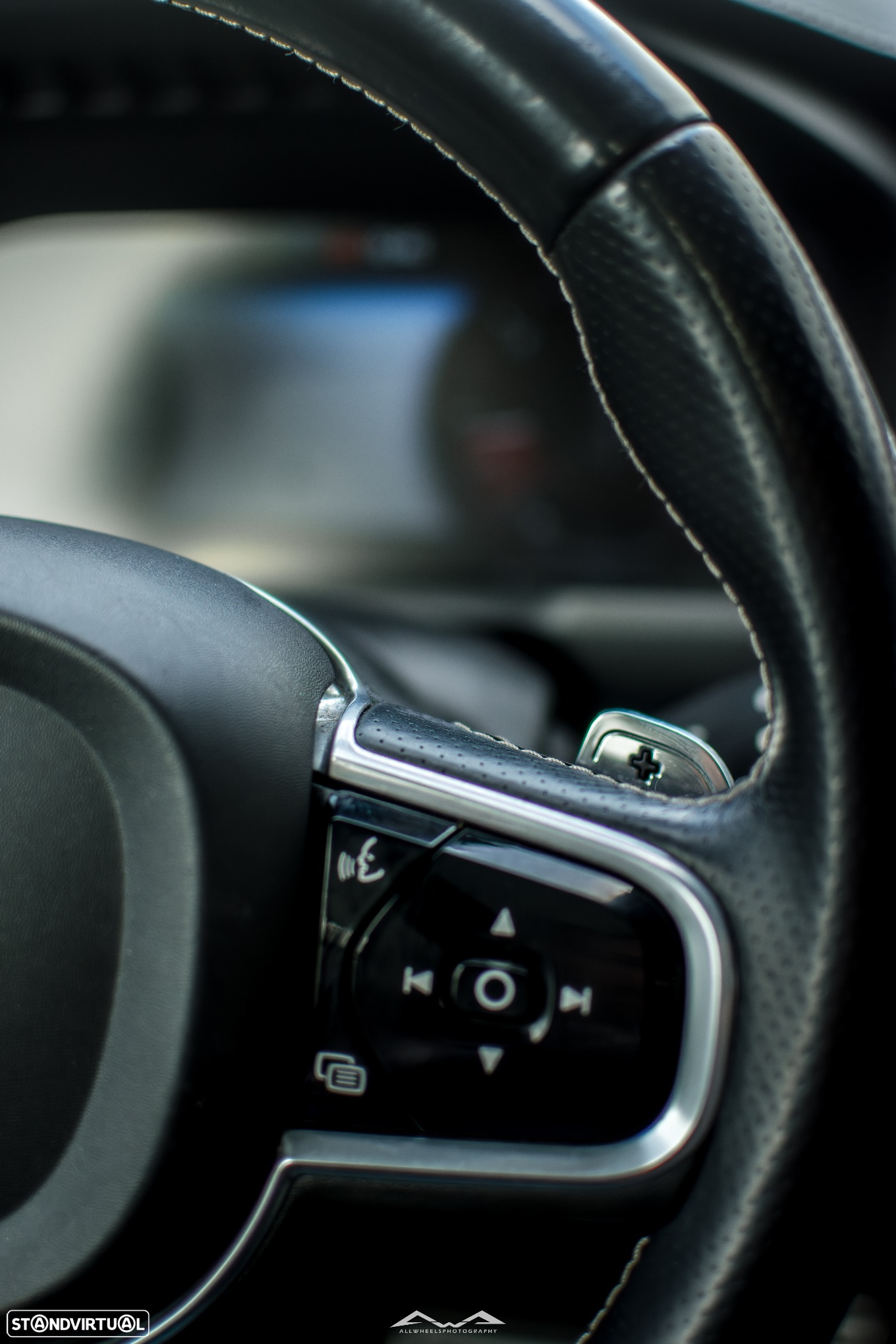 Volvo XC 90 2.0 D4 R-Design - 10