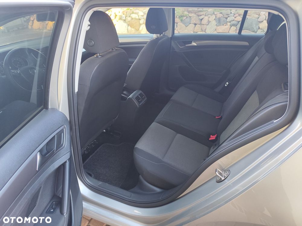 Volkswagen Golf 1.6 TDI BlueMot Comfortline DSG - 12