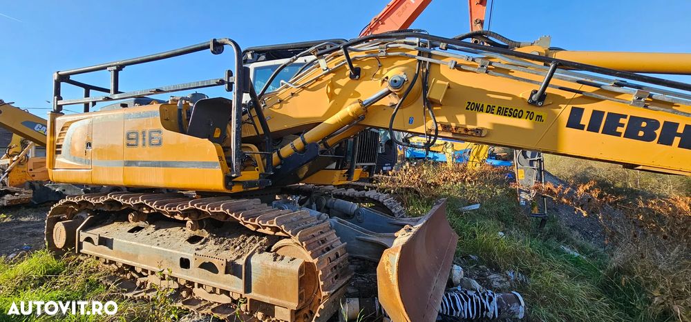Liebherr R 916 Excavator pe senile - 2