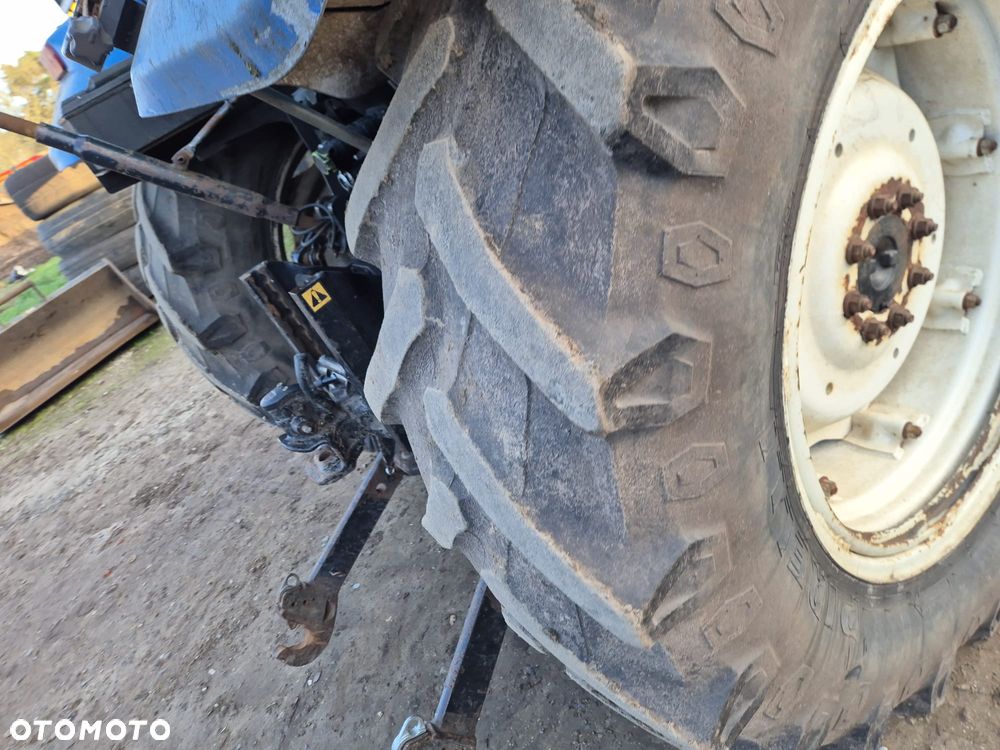 New Holland T5040 - 9
