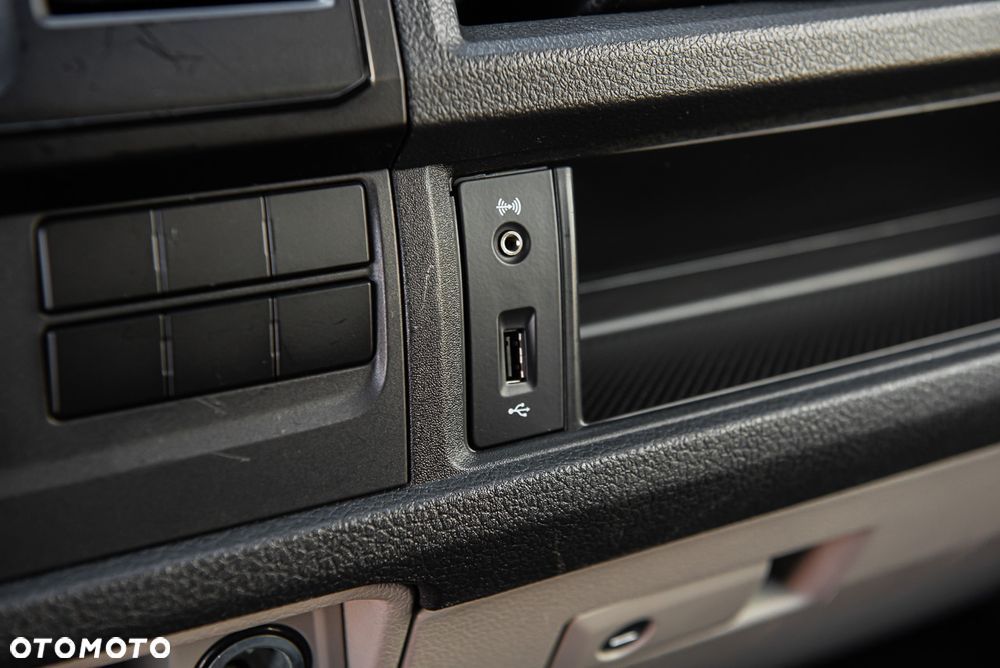 Volkswagen Transporter - 21