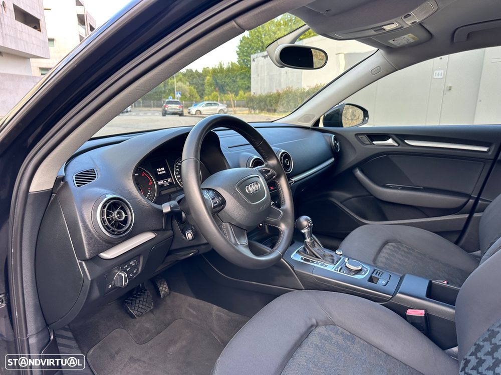 Audi A3 Sportback 1.6 TDI Attraction S tronic - 21