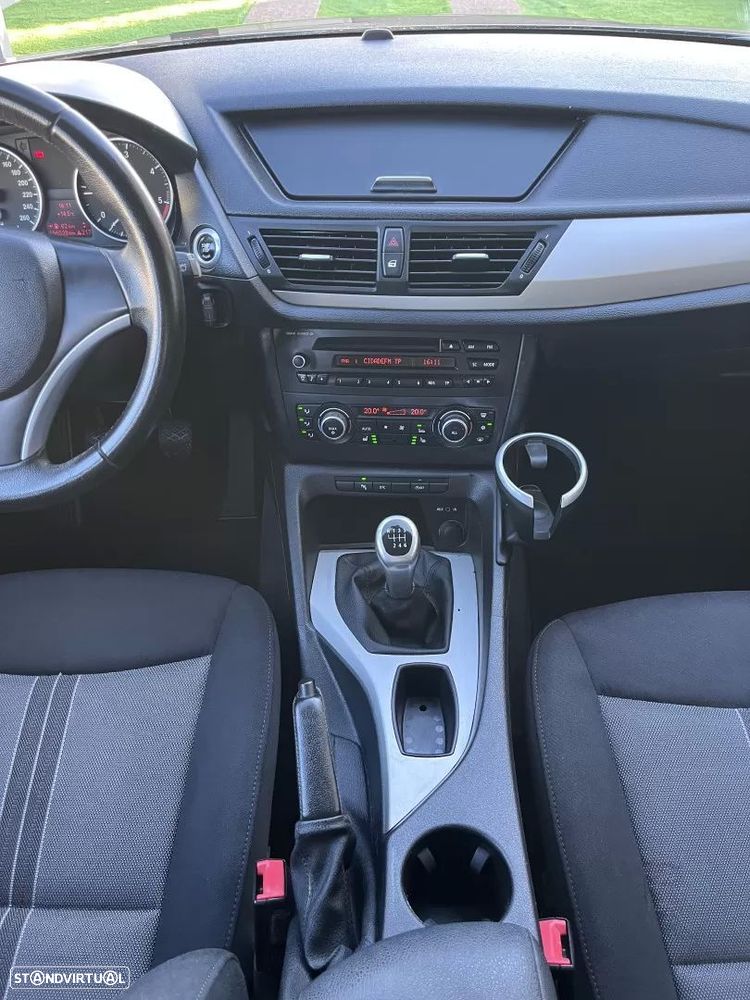 BMW X1 18 d sDrive Line Sport - 43