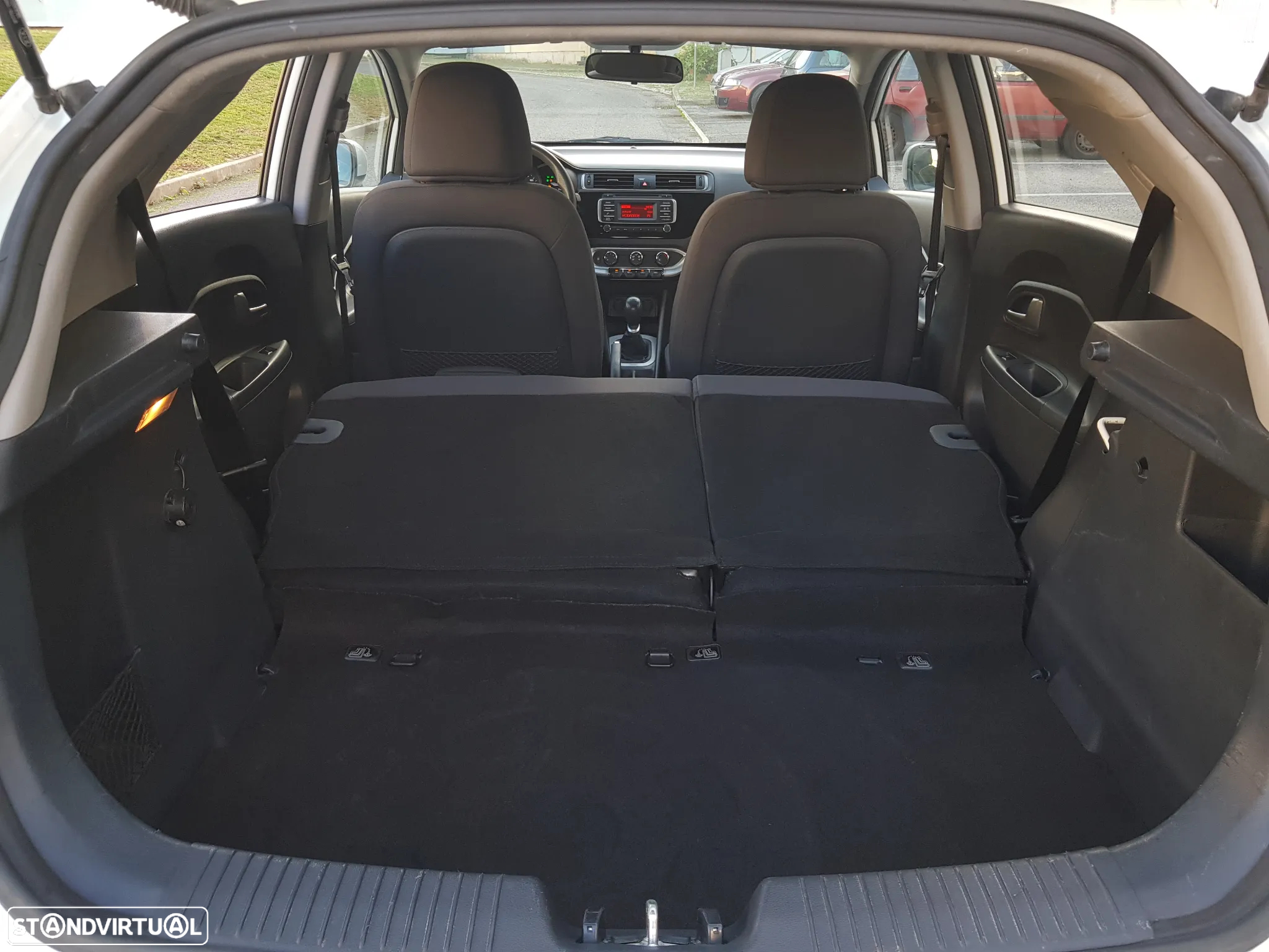 Kia Rio 1.1 CRDi TX ISG - 54
