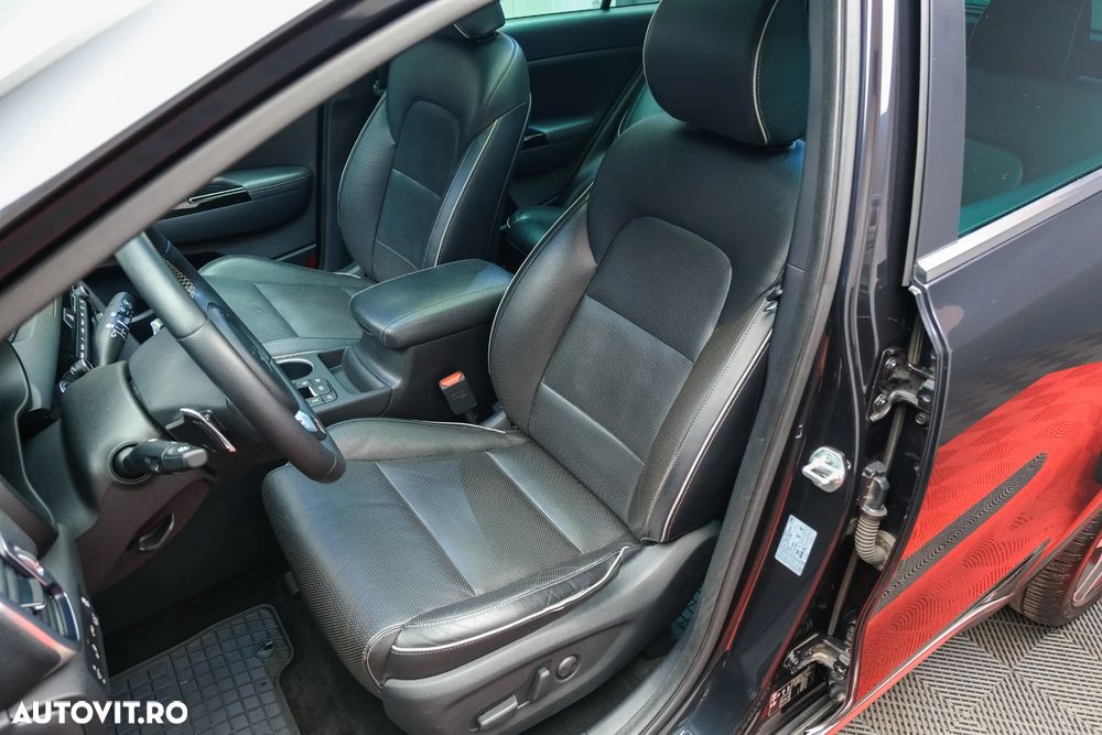 Kia Sportage 2.0 DSL 8AT HP 4x4 GT Line - 31