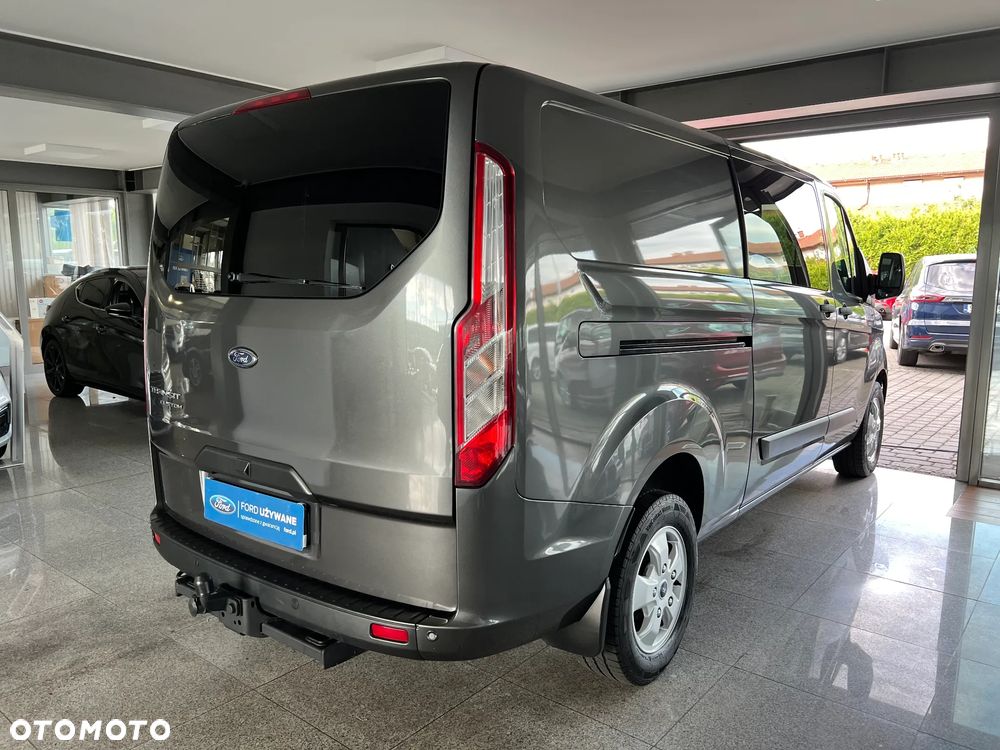 Ford Custom - 17