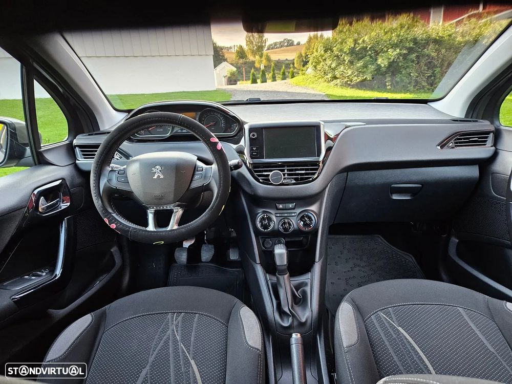Peugeot 208 1.4 HDi Active - 4