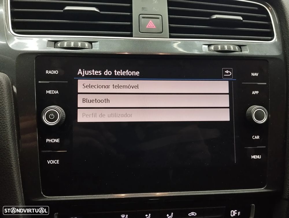 VW Golf Variant 2.0 TDi R-Line DSG - 27