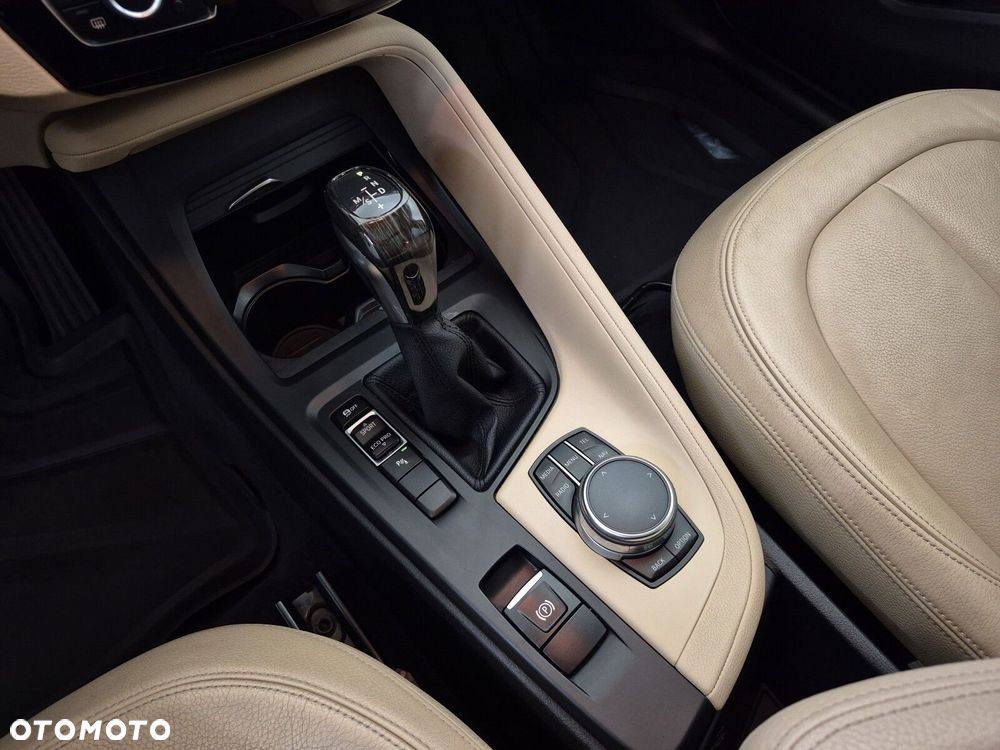 BMW X1 sDrive18d Advantage - 17
