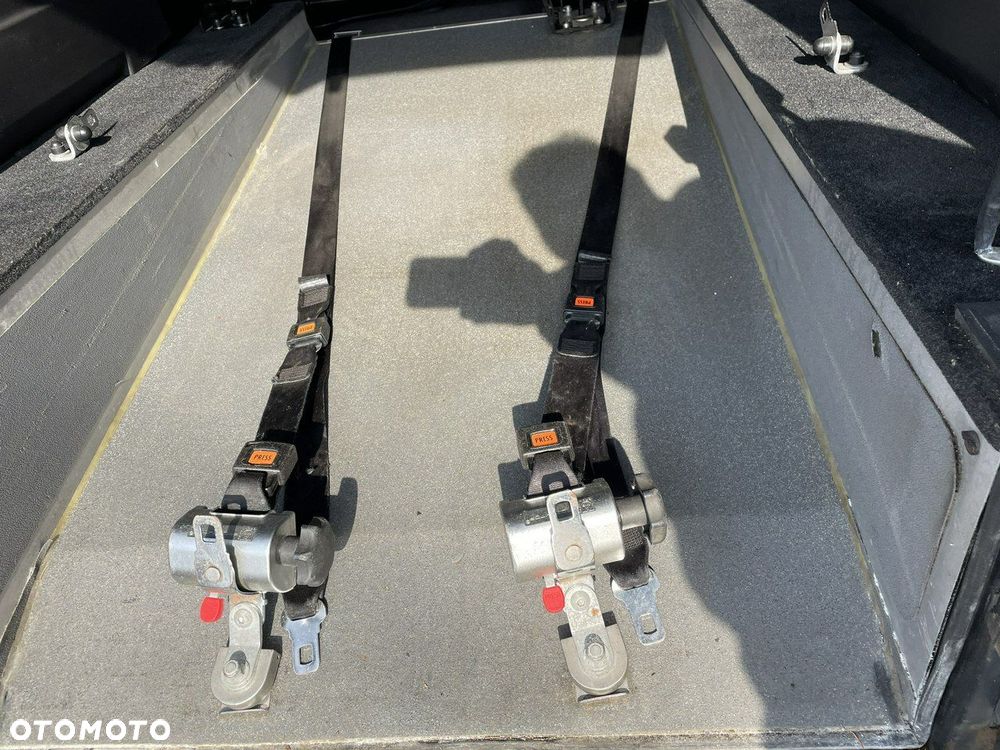 Ford Tourneo Connect 1.6 TDCi Titanium - 13