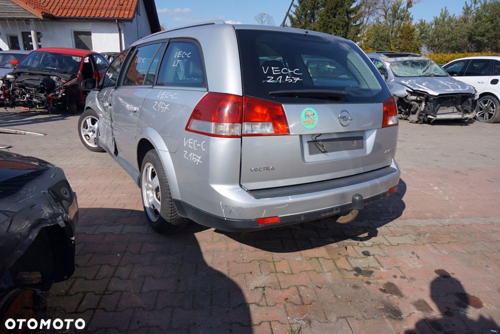OPEL VECTRA C LIFT KOMBI 2008 Z157 1.9 CDTI Z19DTH 150KM F40 355 SREBRNY na części - 3