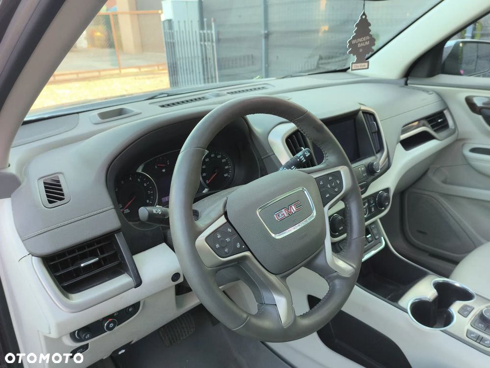 GMC Terrain - 16