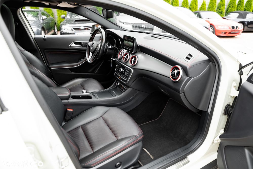 Mercedes-Benz GLA 250 4-Matic - 23