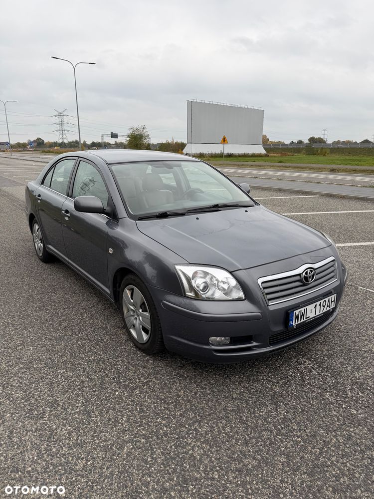 Toyota Avensis 2.0 VVT-i Prestige - 2