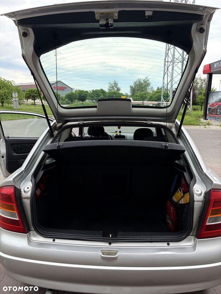 Opel Astra 1.6 Comfort - 9