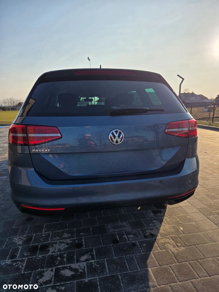Volkswagen Passat ver-2-0-tdi-scr-dsg-comfortline - 2
