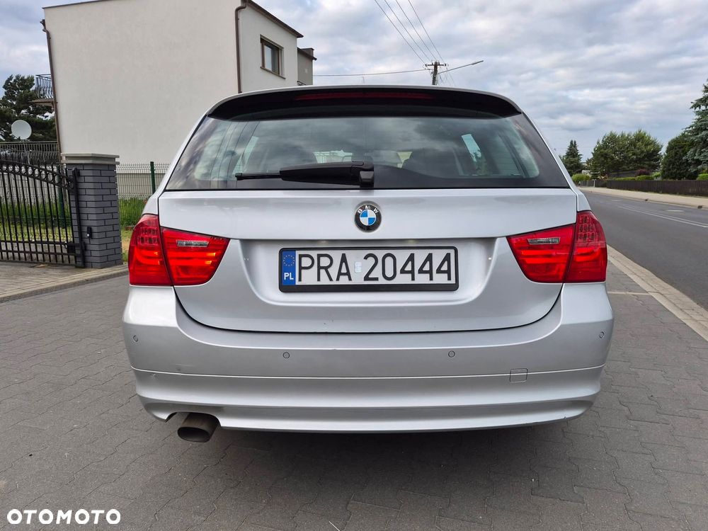 BMW Seria 3 318d - 9
