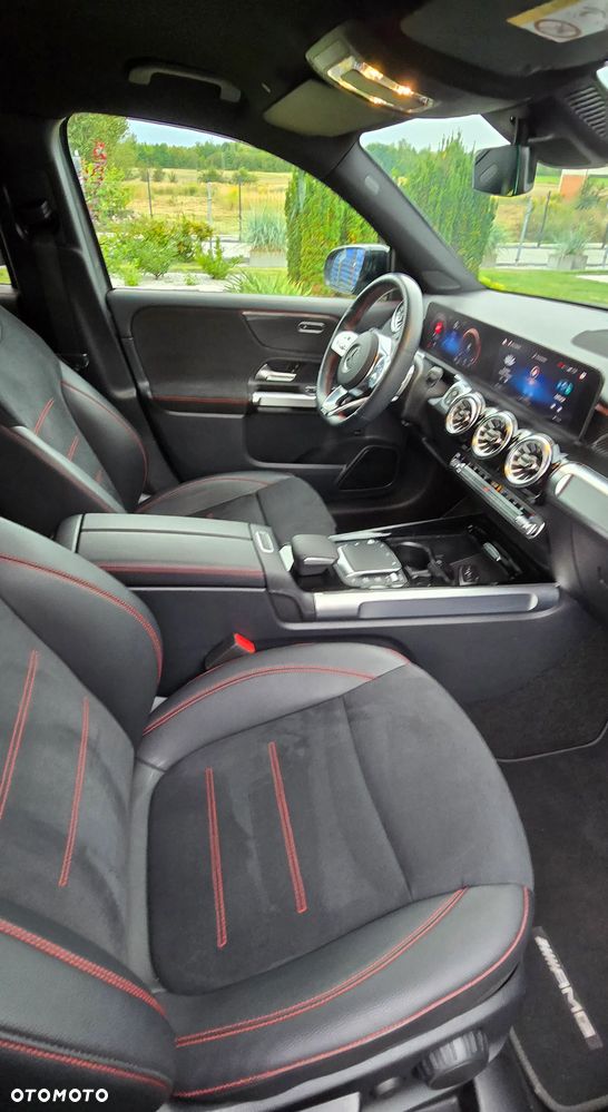 Mercedes-Benz GLB 250 8G-DCT AMG Line - 31