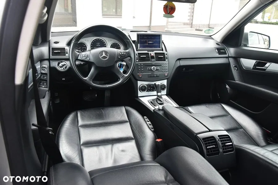 Mercedes-Benz Klasa C 200 T Kompressor Automatik Avantgarde - 19