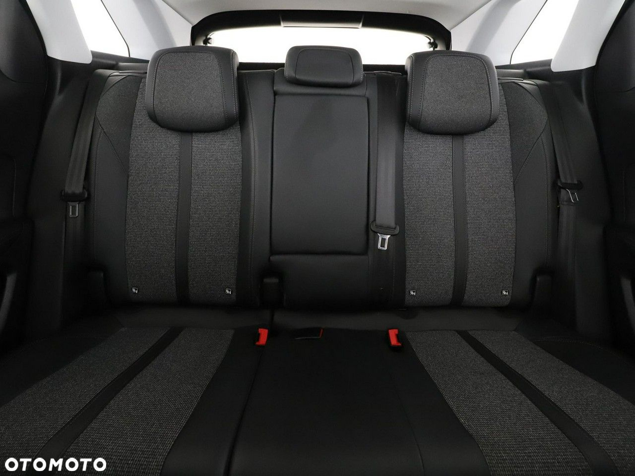 Peugeot 3008 1.5 BlueHDi Allure S&S EAT8 - 18