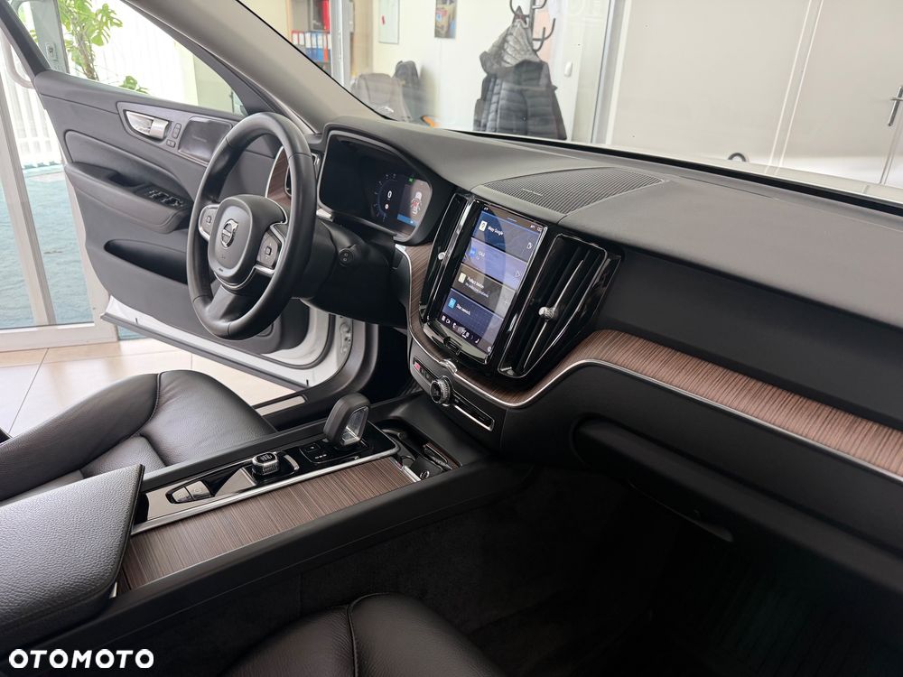 Volvo XC 60 - 26