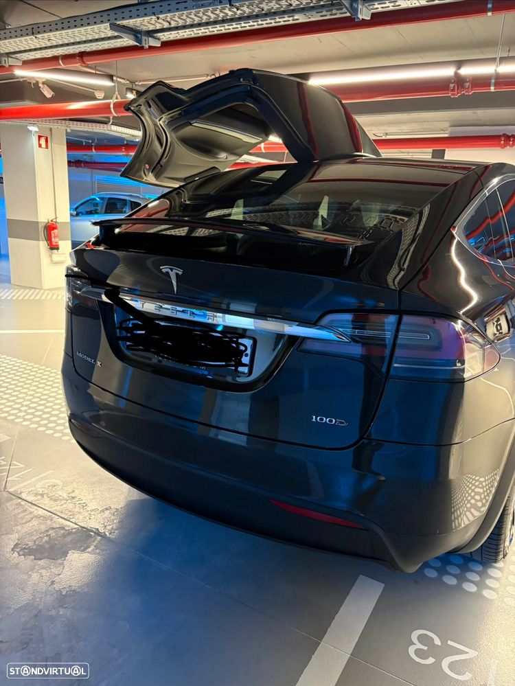 Tesla Model X 100D - 3