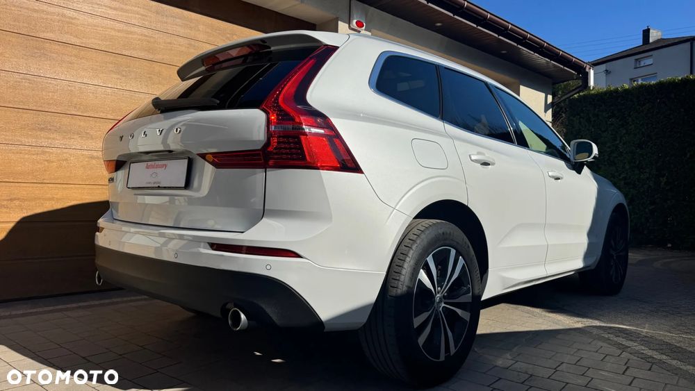 Volvo XC 60 D4 Momentum Pro - 11
