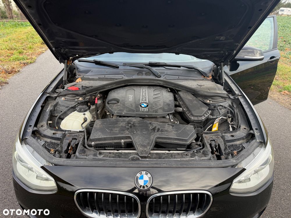 BMW Seria 1 120d Sport Line - 11