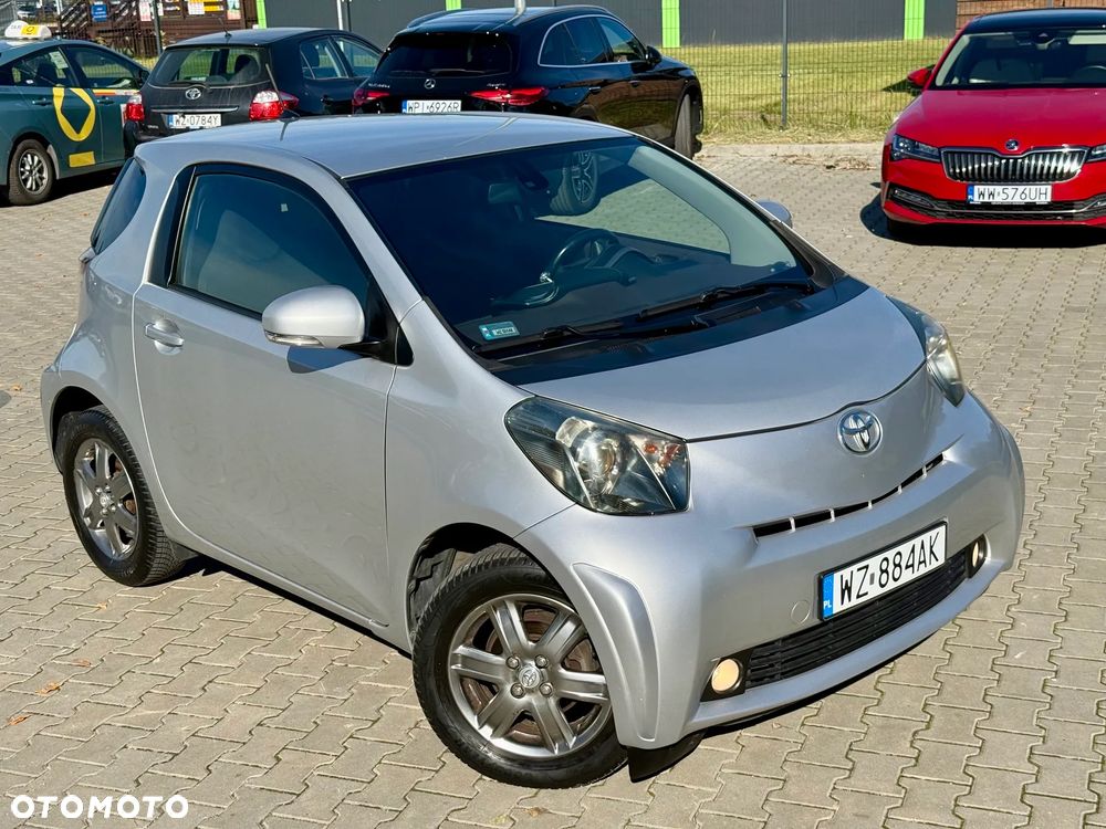 Toyota iQ