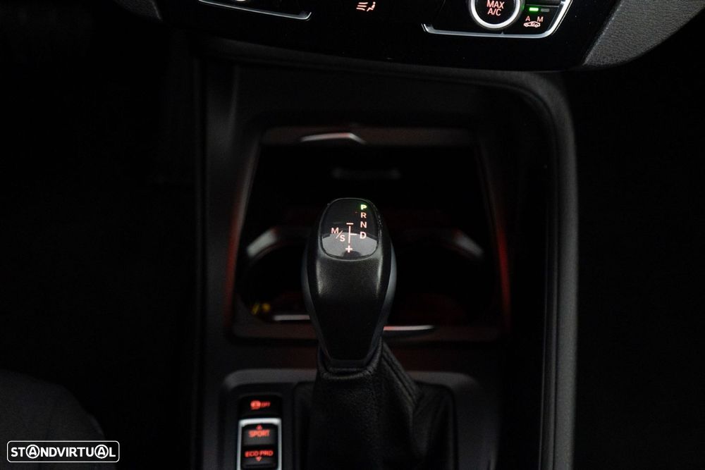 BMW X1 25 e xDrive Corporate Edition - 25