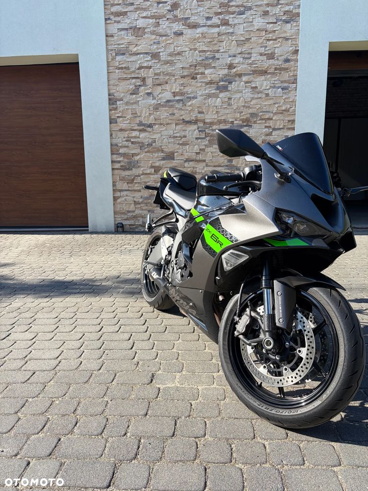 Kawasaki ZXR - 9