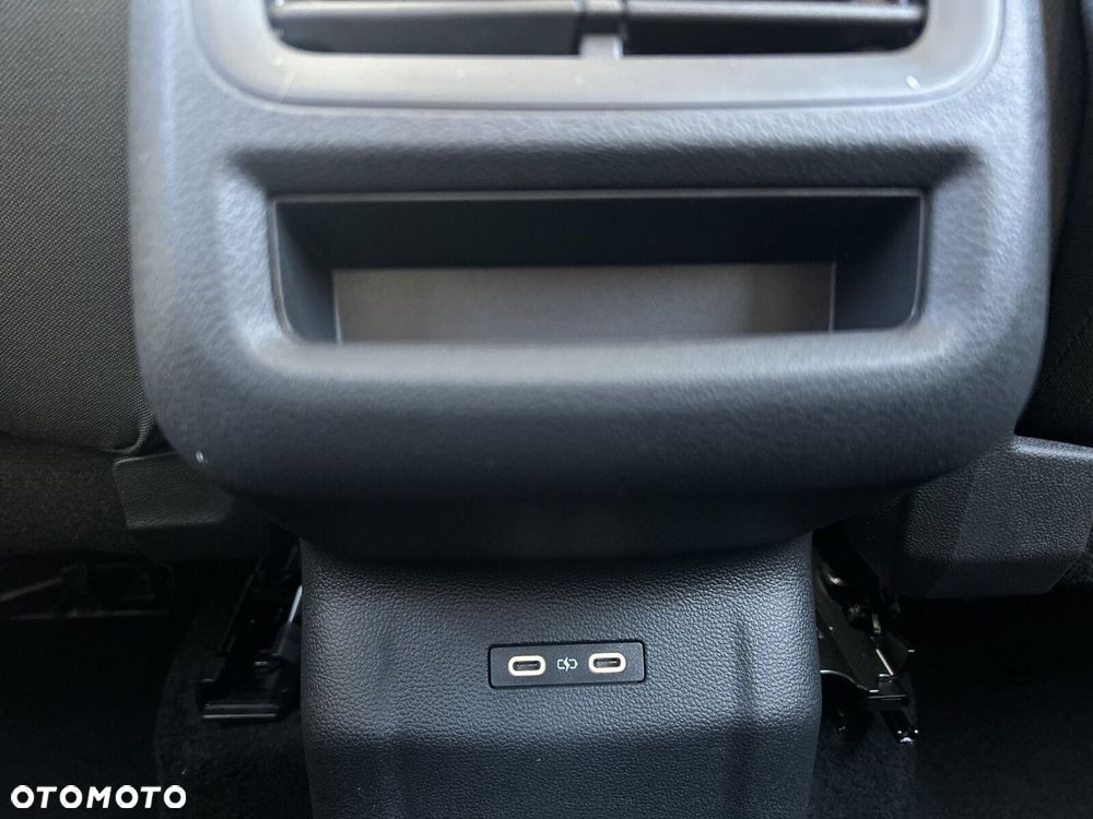 Volkswagen T-Roc - 22