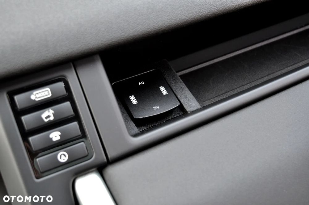 Land Rover Discovery Sport TD4 HSE Luxury - 29