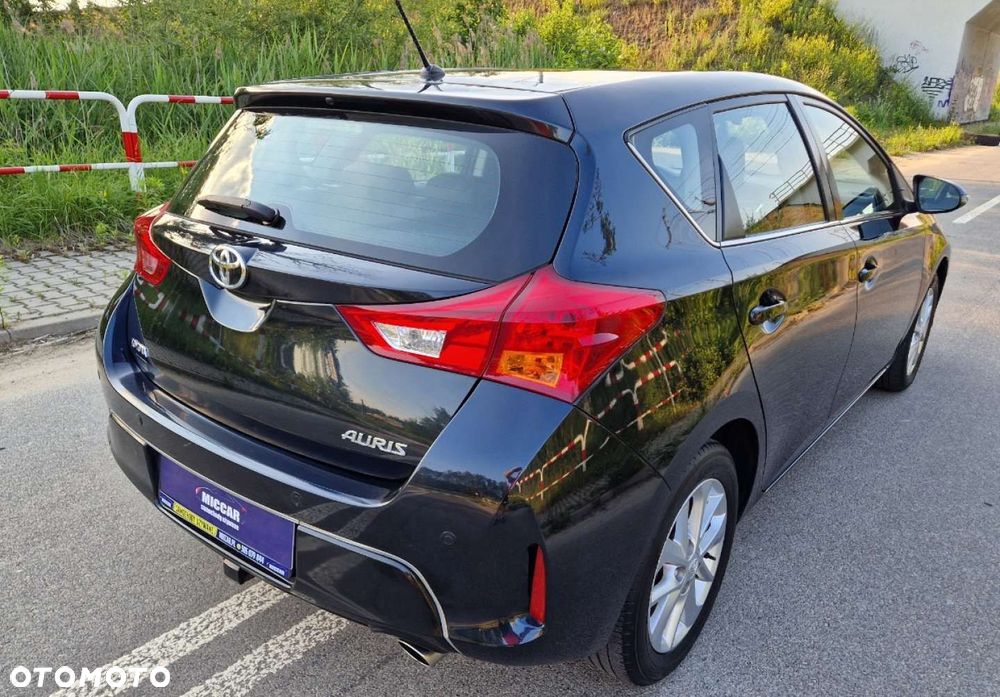 Toyota Auris 1.6 Executive - 8
