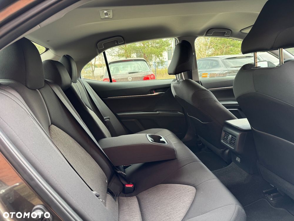 Toyota Camry 2.5 Hybrid Comfort CVT - 10