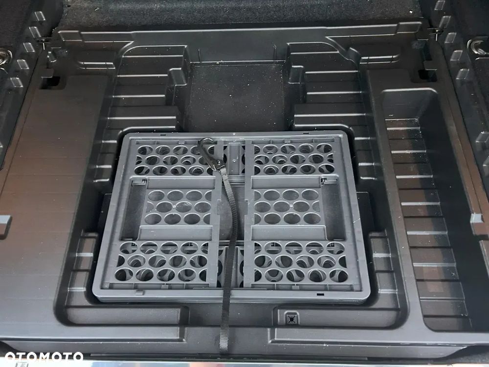 Mercedes-Benz Klasa E 350 CDI 4-Matic BlueEff - 28