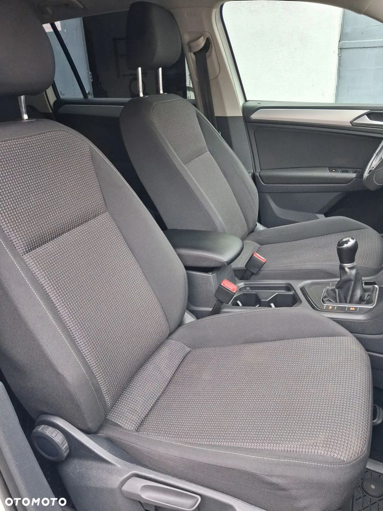 Volkswagen Tiguan - 11