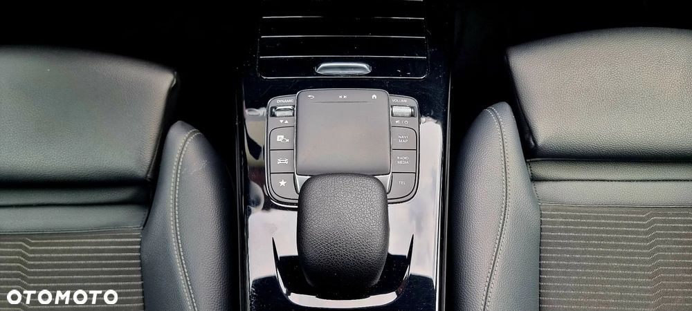 Mercedes-Benz CLA 220 d Progressive 8G-DCT - 26