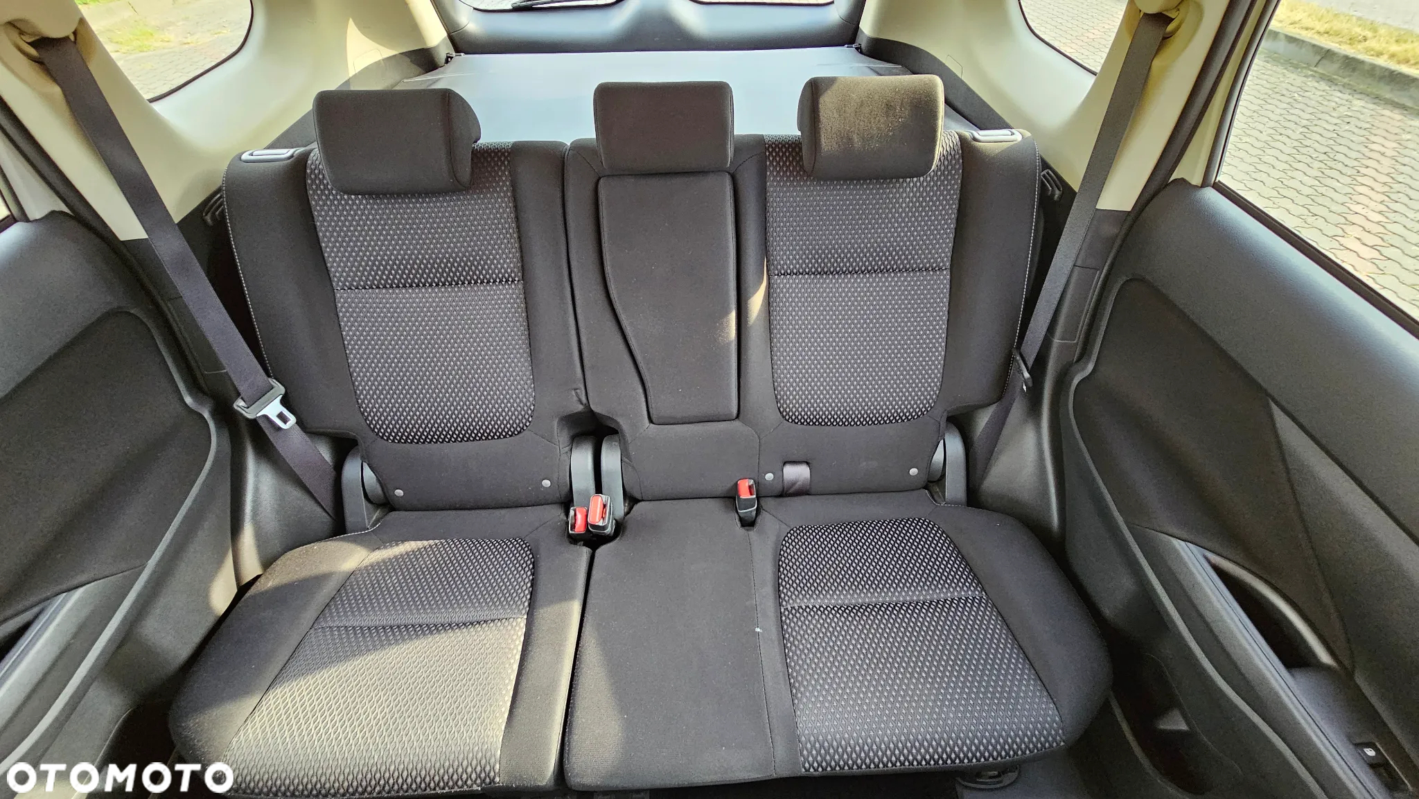 Mitsubishi Outlander 2.0 Instyle Navi 4WD CVT - 20