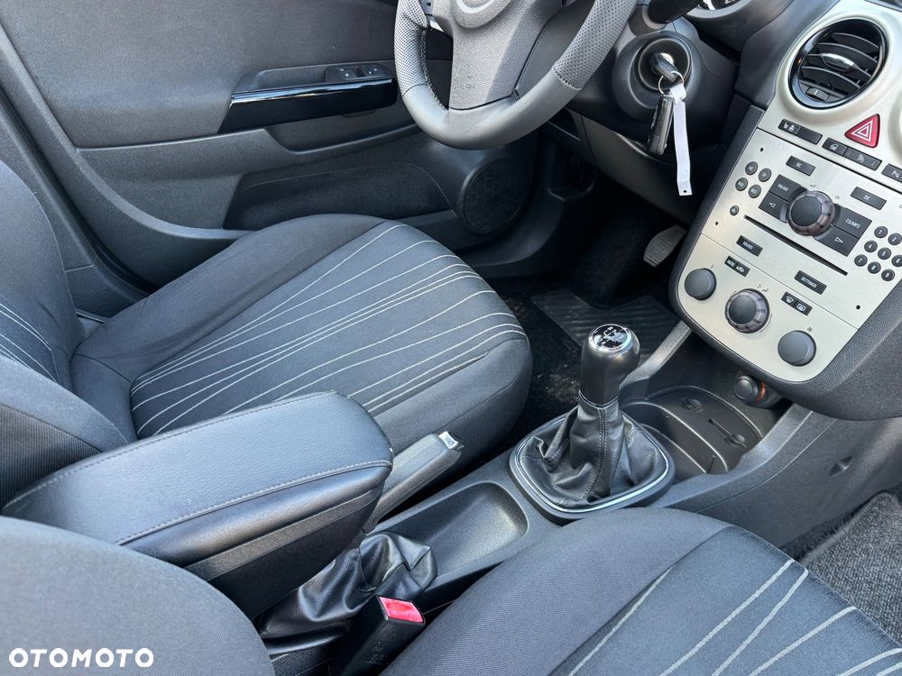 Opel Corsa - 20