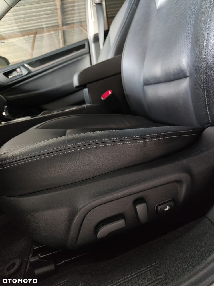 Subaru Outback 2.5i Exclusive - 14