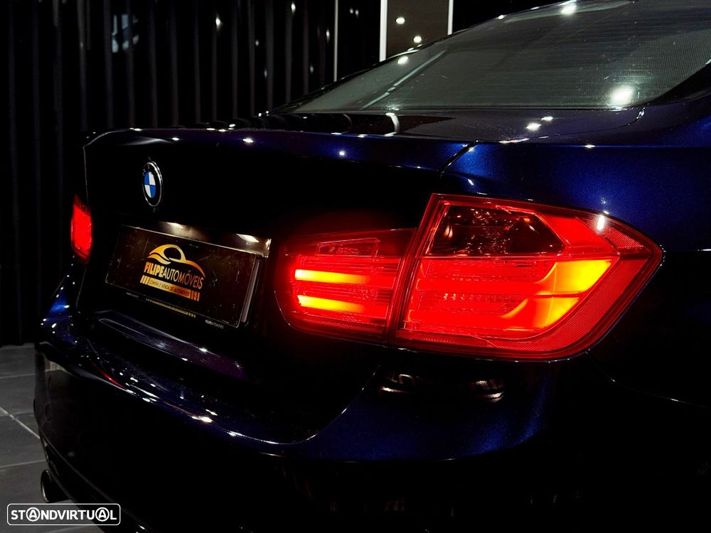 BMW 320 d Line Sport - 10