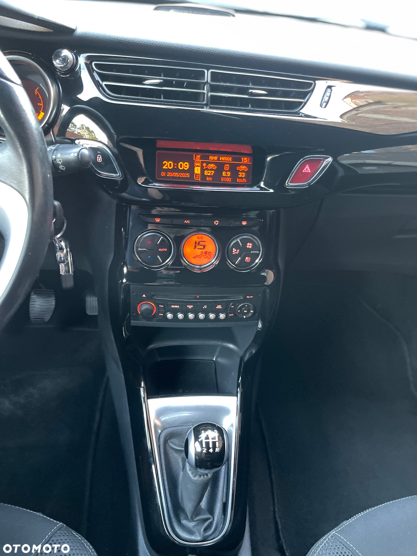 Citroën DS3 VTi 120 SoChic - 24