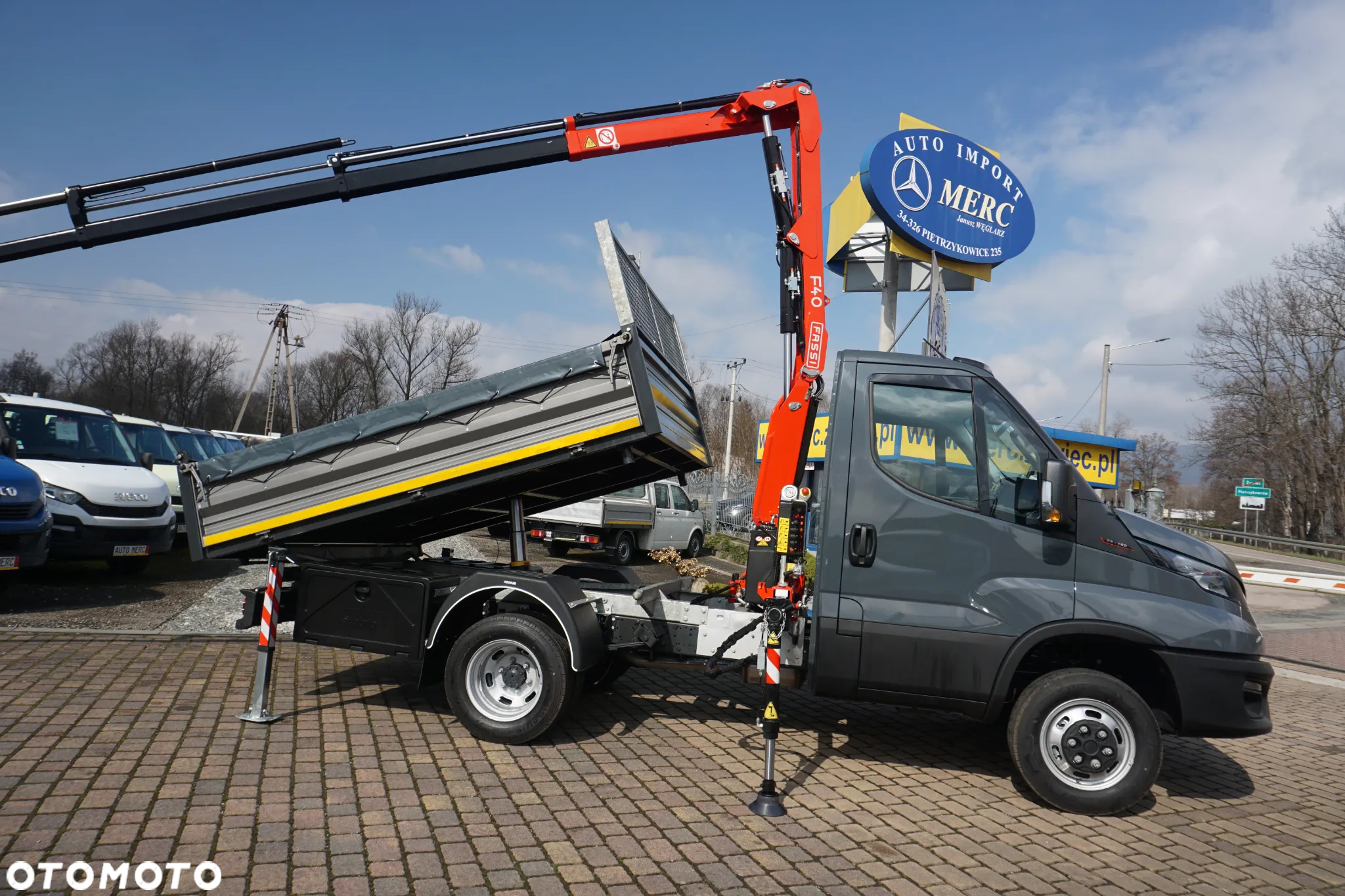 Iveco 35C18 wywrotka skrzynia plandeka żuraw HDS - 16