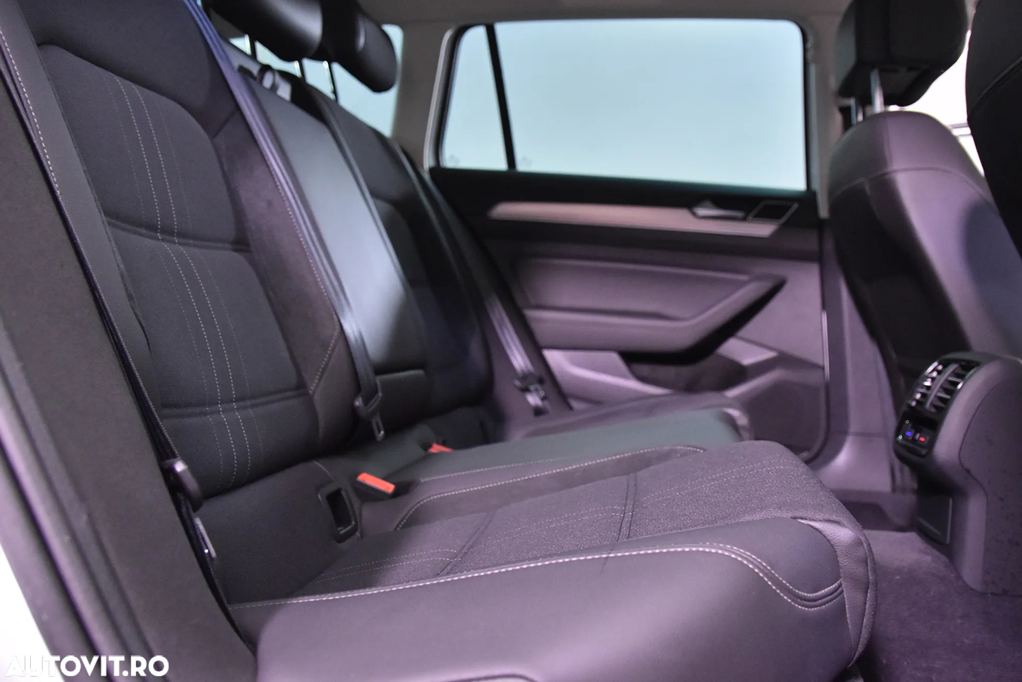 Volkswagen Passat Alltrack 2.0 TDI DSG 4Motion - 12
