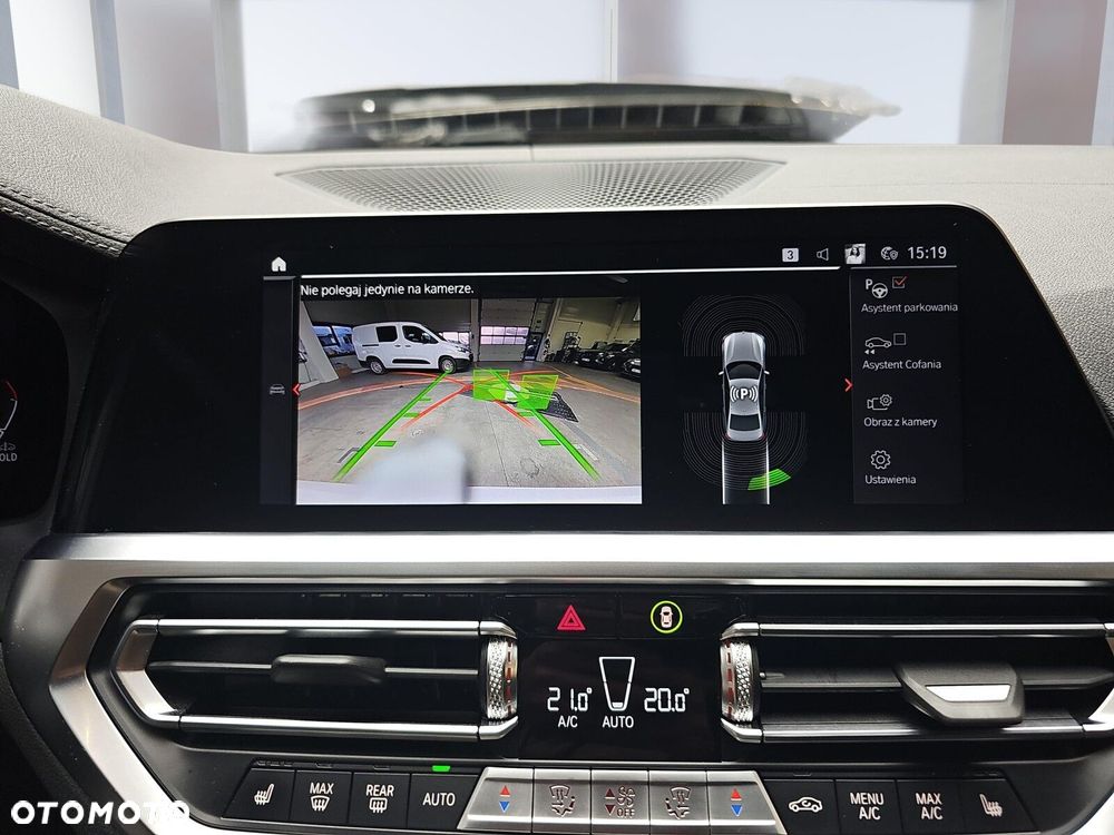 BMW Seria 3 320i xDrive M Sport sport - 18